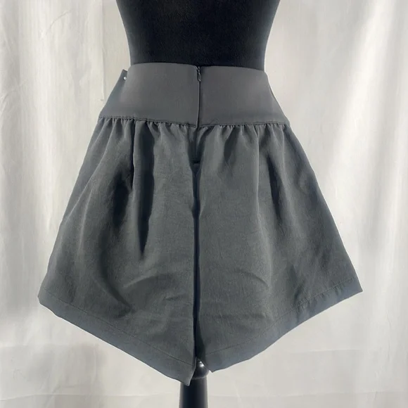 Nike high waisted grey anthracite shorts with pockets, zipped pocket, Large,NWT - Picture 9 of 10